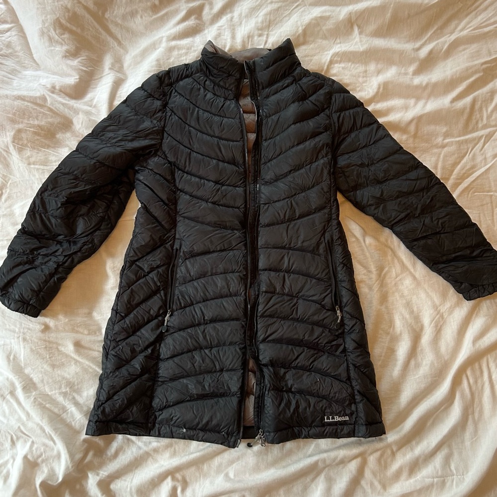 LL bean ultralight 840 down coat in M petite